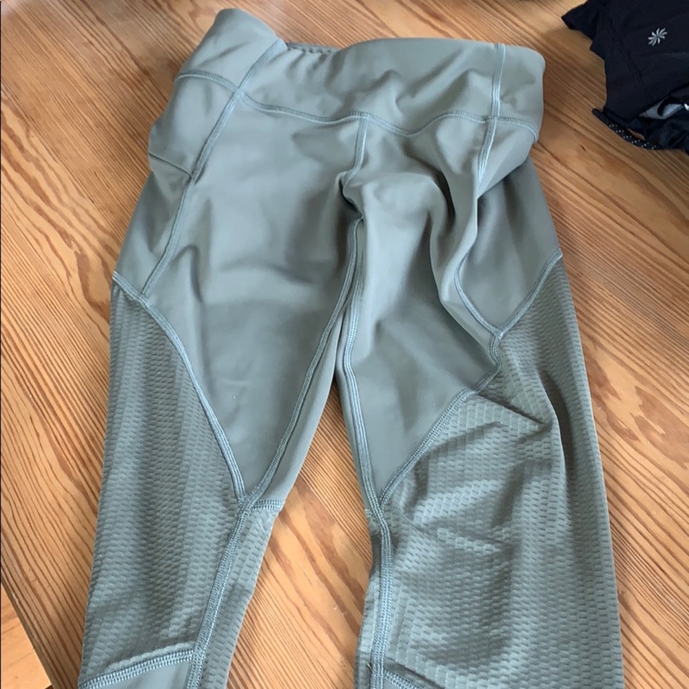 Grey capris